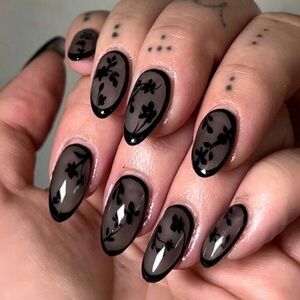 24pcs Press On Set from the Nail Bar 💅